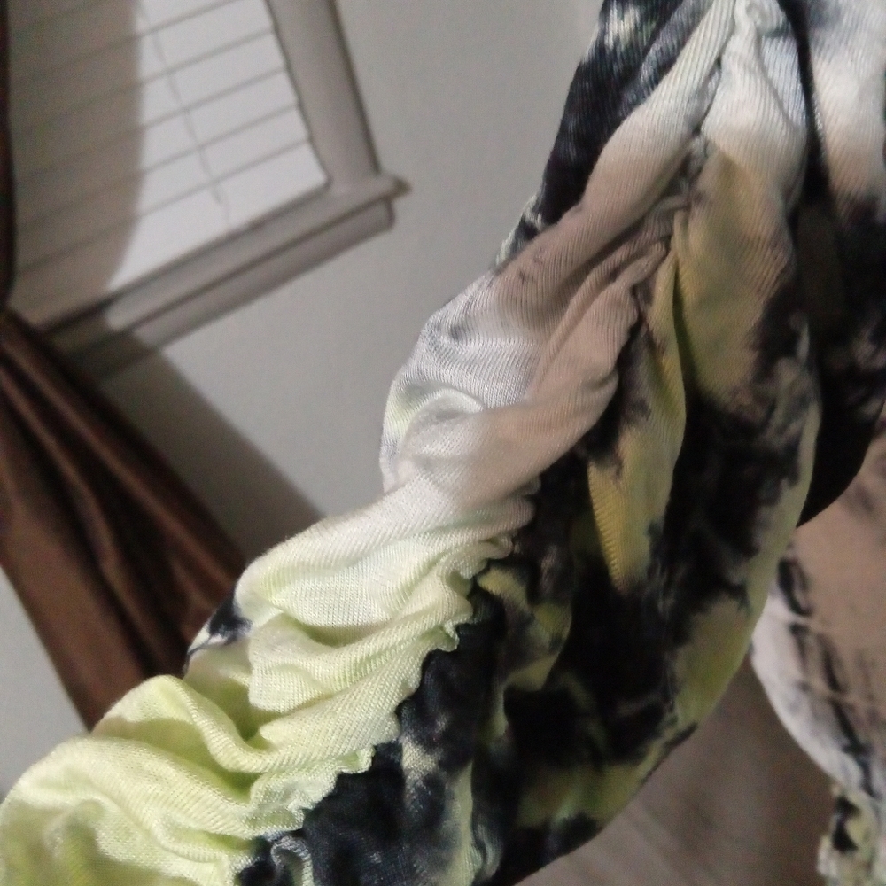 Dress - Picture 3 of 7